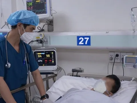 Tp.HCM: Nhiều bệnh nhân nhập viện cấp cứu vì ngộ độc rượu