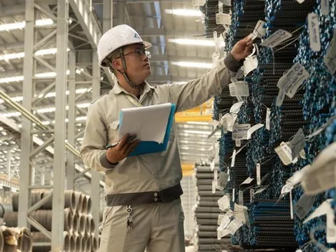 Hòa Phát bán 4,5 triệu tấn thép sau 7 tháng, đóng mới 2 tàu vận tải 24.500 tấn