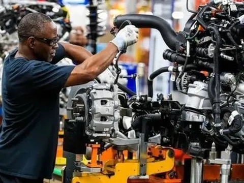 Chứng khoán Mỹ biến động trước báo cáo về việc làm