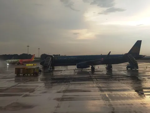 Hàng chục chuyến bay ngày 11-8 bị ảnh hưởng do bão số 2