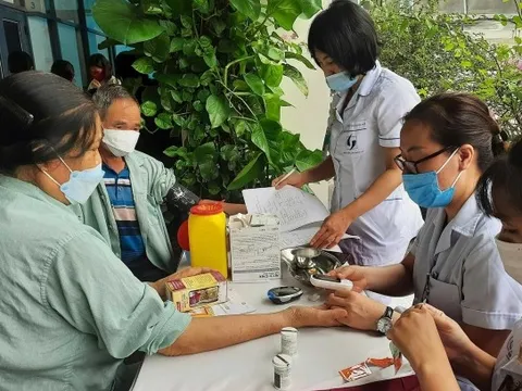 Người Việt chỉ sống khỏe tới 64 tuổi, dù tuổi thọ trung bình hơn 73 tuổi