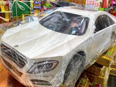 Người mua thờ ơ, ‘siêu xe', 'biệt thự’ vắng bóng dịp Rằm tháng 7