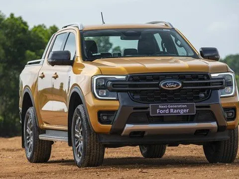 Ford Ranger 2023 ra mắt Việt Nam: Giá từ 658 triệu đồng, thay đổi toàn diện