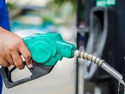 Chuyển hồ sơ sang Bộ Công an xử lý 2 doanh nghiệp kinh doanh xăng dầu