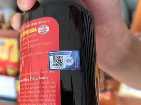 Thí điểm thành công dán tem truy xuất nguồn gốc nước mắm Phú Quốc