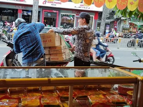 Bánh trung thu nở rộ thương hiệu riêng