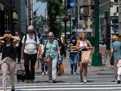 76% dân số di chuyển bằng ô tô, người Mỹ vật lộn khi giá xăng tăng