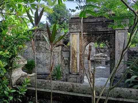 Lăng mộ vợ vua Tự Đức bị san ủi sẽ được xây lại thế nào?