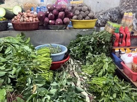 Vì sao người dân vẫn phải mua bát phở giá 60.000 đồng?