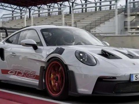 Cận cảnh Porsche 911 GT3 RS thế hệ mới