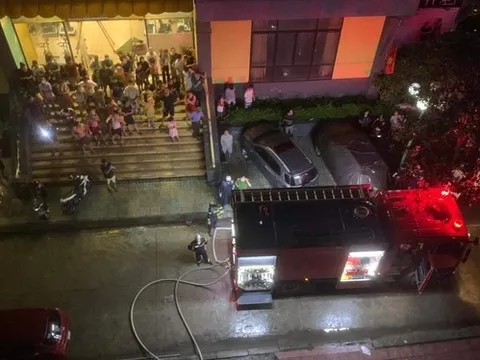 Cảnh sát PCCC cứu được nhiều người trong vụ cháy tại chung cư cao tầng