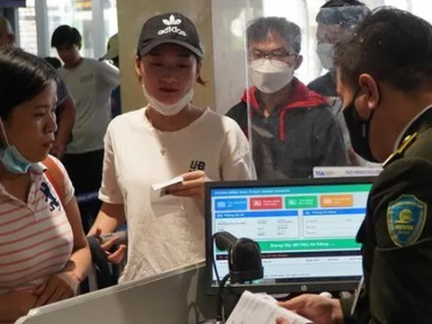 Đi lại dịp Quốc khánh: Dễ chịu với giá vé máy bay, tàu hỏa