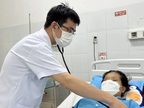 Phút sinh tử cứu sản phụ mắc COVID-19 bị ngộ độc thuốc tê