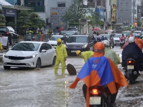 Hà Nội mưa to là ngập, Công ty thoát nước được đề nghị tặng huân chương