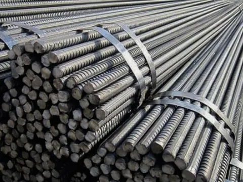 Bó thép nặng hàng trăm kg đè chết nam thanh niên