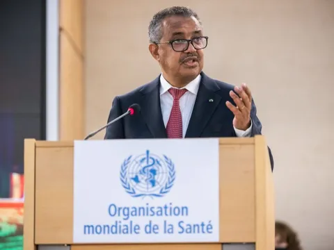 Tử vong Covid-19 năm 2022 vượt "mốc bi thảm", WHO kêu gọi tăng cường tiêm chủng