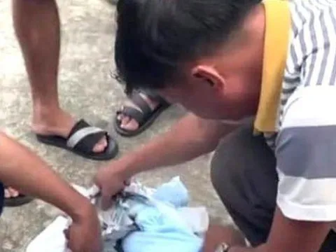 Phát hiện bé trai sơ sinh tử vong bị bỏ rơi trước cổng bệnh viện