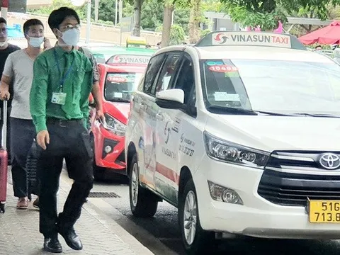 Nhiều giải pháp giảm ùn tắc ở Tân Sơn Nhất