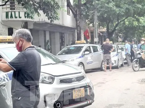 Giá cước vận tải đồng loạt giảm trong tháng 8 khi giá xăng dầu giảm mạnh