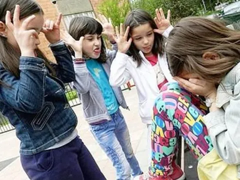 Chuyên gia Nhật Bản bày cách giúp con đối phó với bạo lực học đường