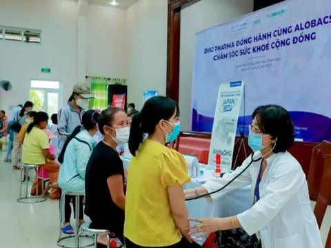 Dược Hậu Giang cùng AloBacsi chăm sóc sức khỏe cho gần 1.400 đồng bào Cơ-tu