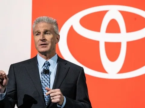 Toyota: 'Cố ép khách hàng dùng xe điện, sẽ có hậu quả'