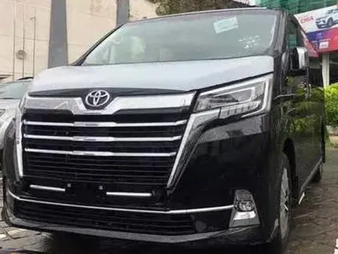 Toyota Granvia rút khỏi Việt Nam, 'rộng' sân chơi cho Kia Carnival