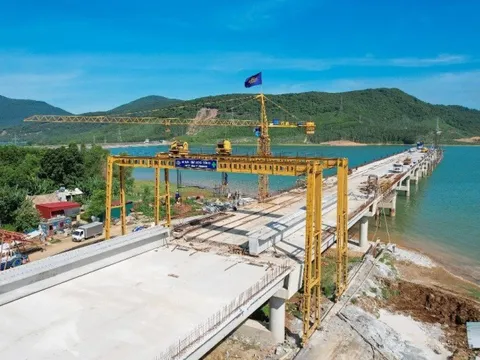 Vinaconex tăng trưởng mạnh mẽ, bám sát kế hoạch tài chính năm