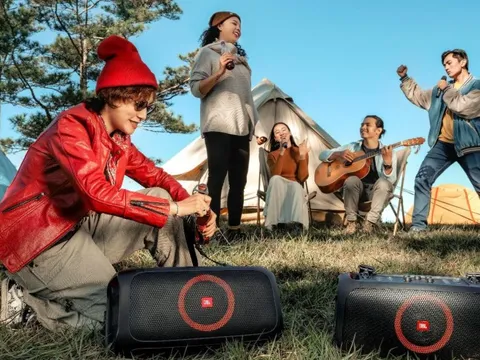 Loa JBL PartyBox On-The-Go được săn đón mùa lễ 2/9