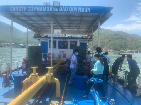 Có ngư dân nói mua dầu giá cao, Cục trưởng QLTT Bình Định nói gì?