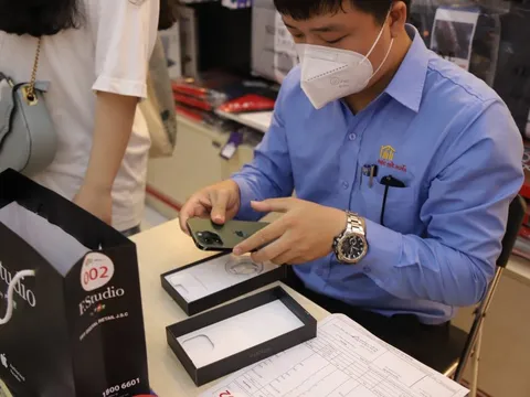 iPhone 11, 12, 13 đang rớt giá rất mạnh