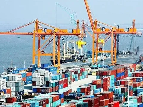 8 tháng đầu năm 2022, nhập siêu của Việt Nam từ quốc gia nào đạt gần 50 tỷ USD?