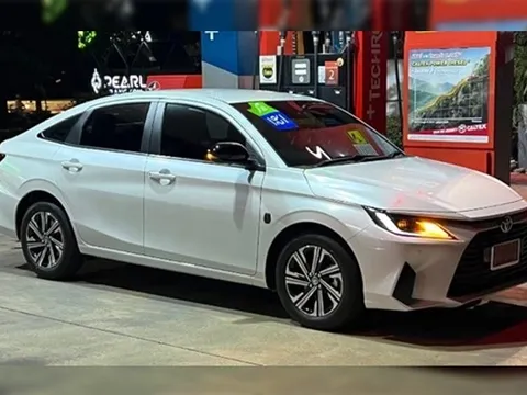 Phóng viên Thái Lan chạy thử Toyota Vios 2023: Hé lộ mức hao xăng và thông số chưa công bố