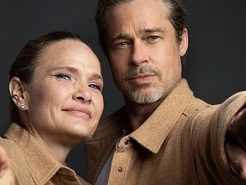 Brad Pitt bán áo sơ mi cashmere cúc đá quý giá 1.600 USD
