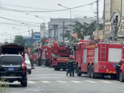 Hiện trường vụ cháy quán karaoke khiến 23 người thương vong