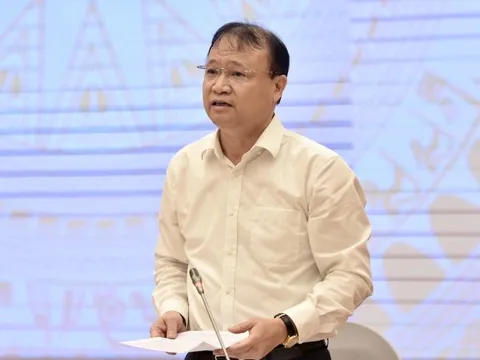 Xem xét tước giấy phép của 5 doanh nghiệp đầu mối xăng dầu ở "thời điểm phù hợp"