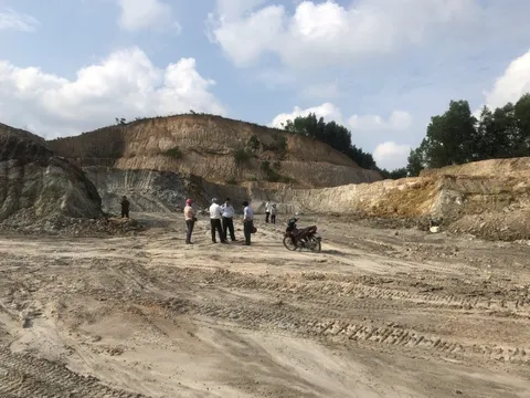 Diễn biến mới nhất vụ việc 3 phóng viên bị "giam lỏng" ở Quảng Ngãi