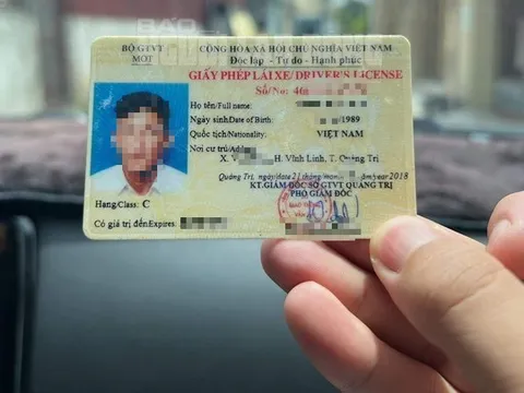 Bị kiểm điểm vì trả nhầm bằng lái xe vi phạm trước thời hạn