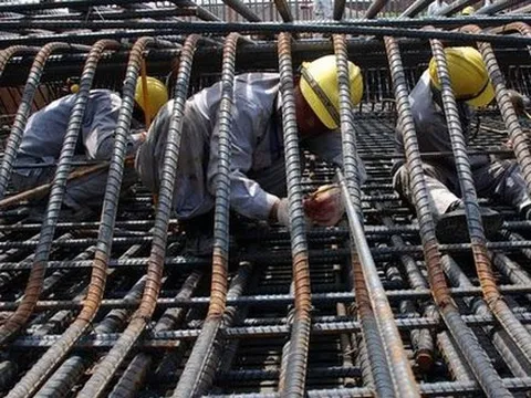 Bị chiếm dụng vốn các doanh nghiệp xây dựng co kéo dòng tiền ra sao?