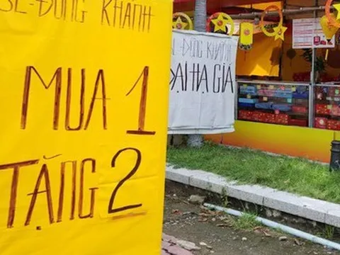 Đủ kiểu xả hàng bánh trung thu