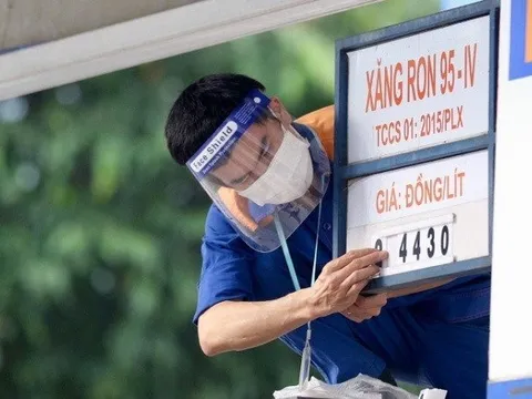 Giá xăng có thể giảm về 22.000 đồng/lít