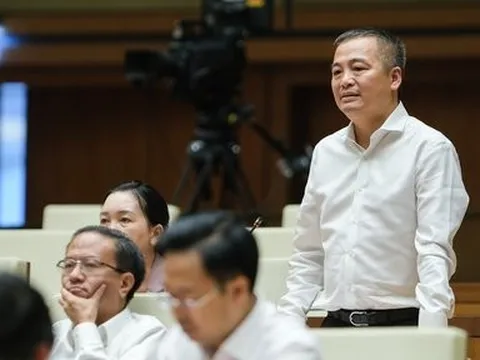 Đại biểu Nguyễn Lân Hiếu đề xuất bỏ cụm từ "xã hội hóa y tế"