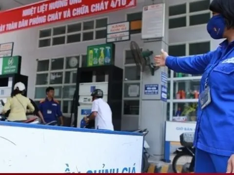 Dầu thế giới lao dốc, giá trong nước sắp giảm?