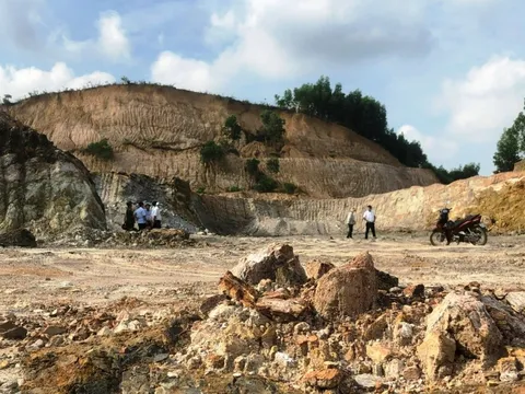 Vụ chủ mỏ đất "giam lỏng" 3 phóng viên: Làm rõ nơi tiêu thụ đất khai thác