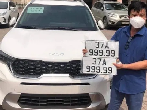 Đấu giá biển số xe đẹp: Đề xuất khi bán xe được giữ lại biển