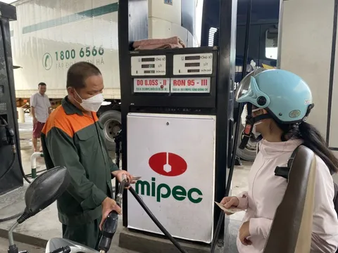 Giá xăng dầu khả năng giảm mạnh vào ngày mai 12-9