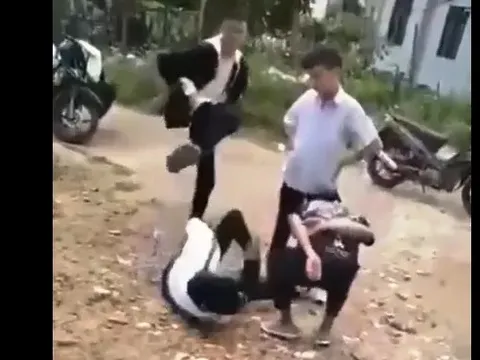 Học sinh Đà Lạt đánh hội đồng dã man gây xôn xao dư luận