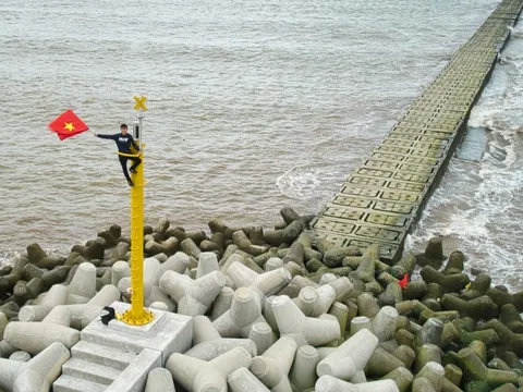 Chàng trai 25 tuổi chinh phục "con đường vô cực trên biển" tại Hải Phòng