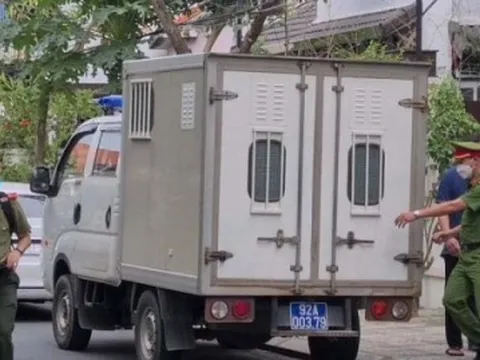 Cách chức Chi ủy viên đối với Giám đốc BQL dự án TP Hội An