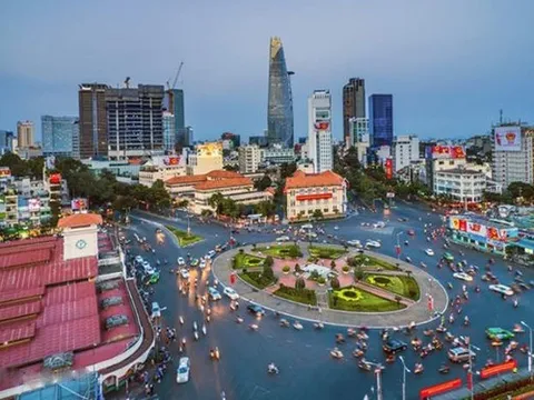 Top 5 địa phương có thu nhập bình quân cao nhất đóng góp bao nhiêu vào ngân sách Nhà nước 8 tháng đầu năm 2022?